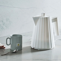 Alessi Plissé Elkedel 1L Hvid