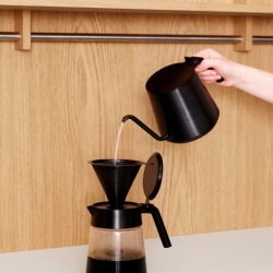 Stelton Nohr Server Glas/Sort 1,2 L