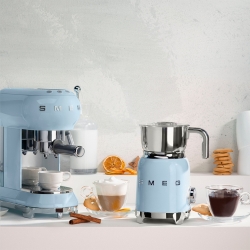 Smeg MFF01PBEU Mælkeskummer Pastelblå