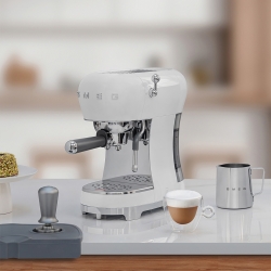 Smeg ECF02WHEU Espressomaskine Hvid