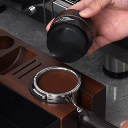 IKAPE Coffee Gravity Leveling Tool V1 Titanium 58 mm Valnød