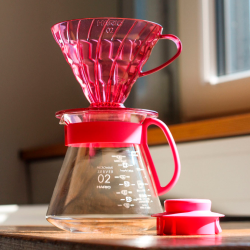 Hario V60 Filterbryg Sæt Pink Inkl. Range Server 0,6 L, Dripper 2 Kop., IKAPE Pour Over Kedel med Termometer 1,2 L & Filtre