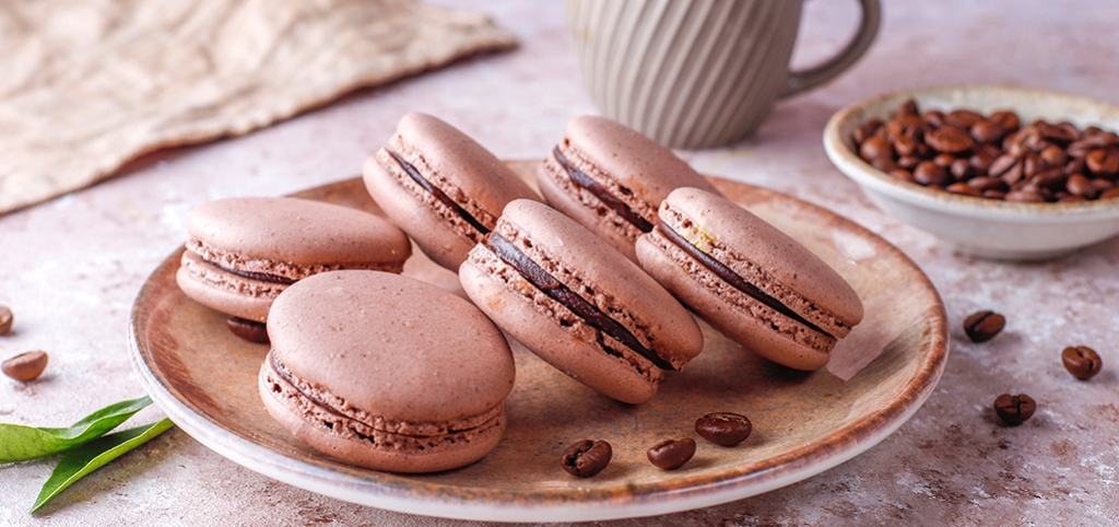 Opskrift på de populære macarons med kaffe og chokoladeganache
