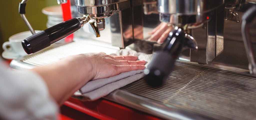 Daglig rengøring af din manuelle espressomaskine